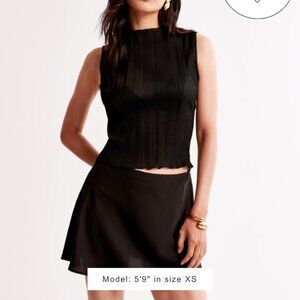 The A&F Scarlett Faux Silk Mini Skort | Size M | Never Worn